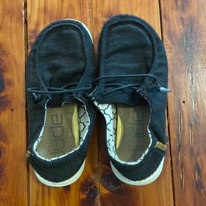 Kids Hey Dude Shoes, size K11